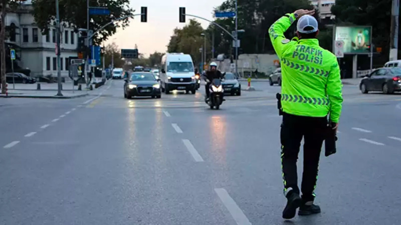 Dikkat ! O yollar kapanıyor...